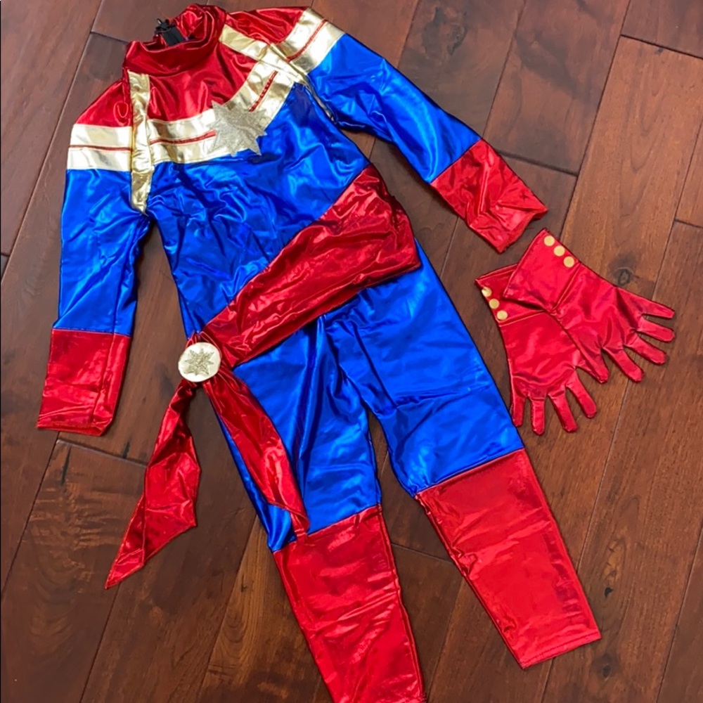 Capitan Marvel costume